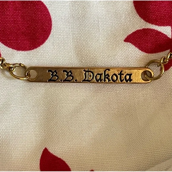 NEW BB Dakota Skirt Juniors 9 White Red Cherry Cherries Mini Pleated Flare Lined - Picture 8 of 11